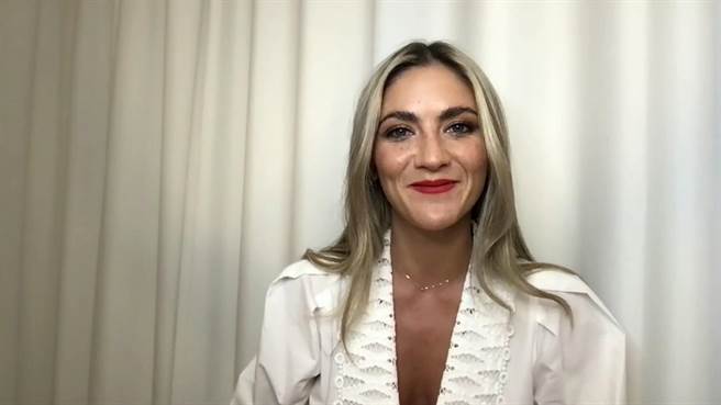 伊莎贝拉傅尔曼向台湾观眾打招呼。（宝嘉提供）