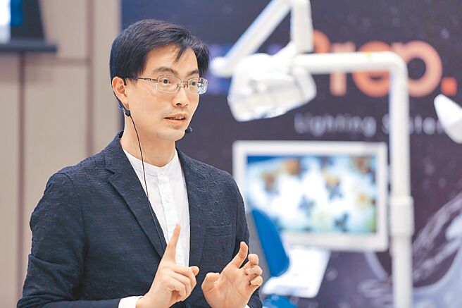 悦庭牙医诊所院长曹皓崴。图／悦庭牙医诊所提供