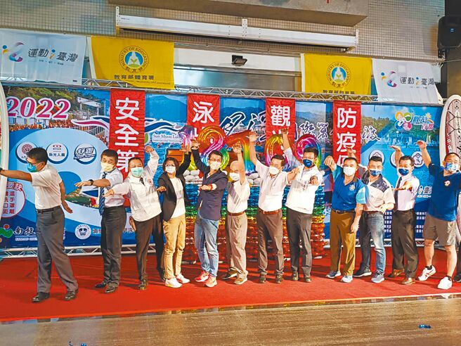 日月潭万人泳渡将于9月4日盛大登场，今年有1万8000多人参加。（陈淑娥摄）