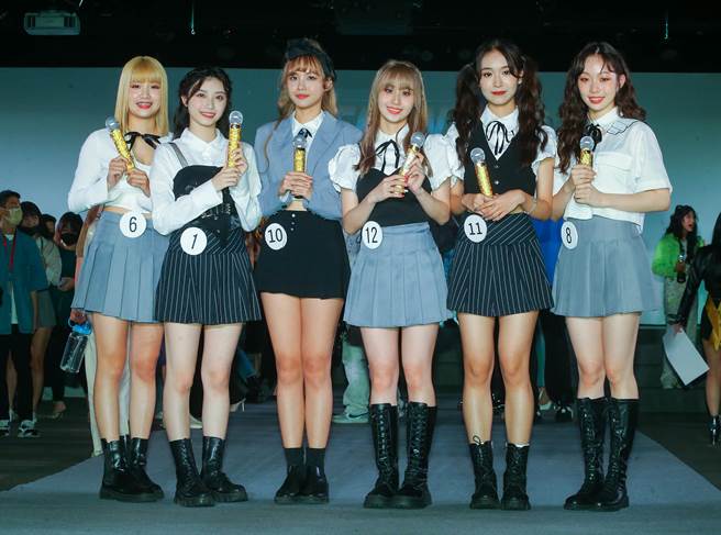 「Star Dreams无限女孩组」6人选出后直接出道。（粘耿豪摄）