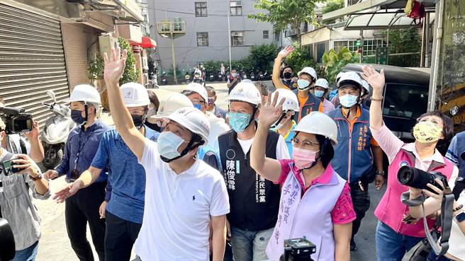 新北市長侯友宜受邀參加蘆洲民義段海砂屋自主更新感恩團聚活動。（呂健豪攝）