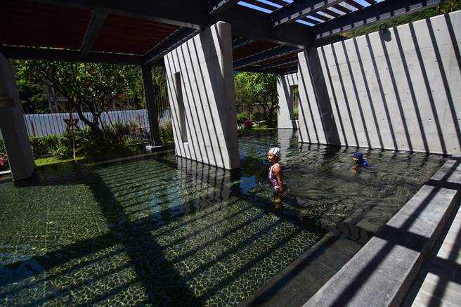 遭土石掩埋13年的台東紅葉溫泉，經2年重建後風華再現。（莊哲權攝）