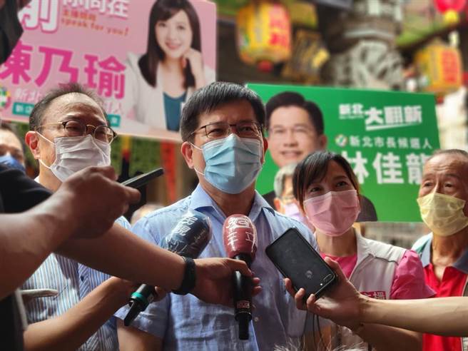 民进党新北市长参选人林佳龙批：「侯市长你有良心吗？」（李奇叡摄）