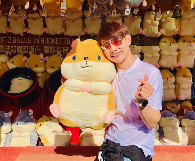 包伟铭昨受邀参与「欢庆中秋同游嘉年华」活动。（翰森娱乐提供）