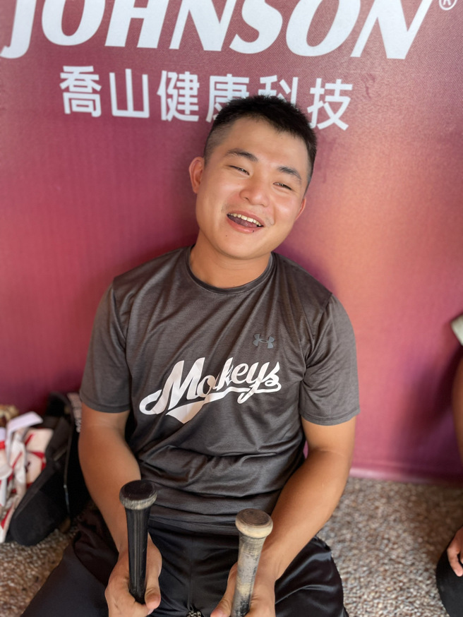 乐天桃猿蔡镇宇。（毛琬婷摄）