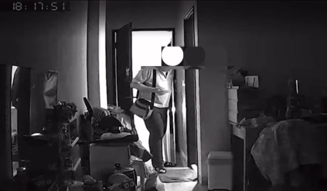 正妹第1次租屋遇到「房东开门」，吓得她赶紧退租。（翻摄自脸书爆料公社）