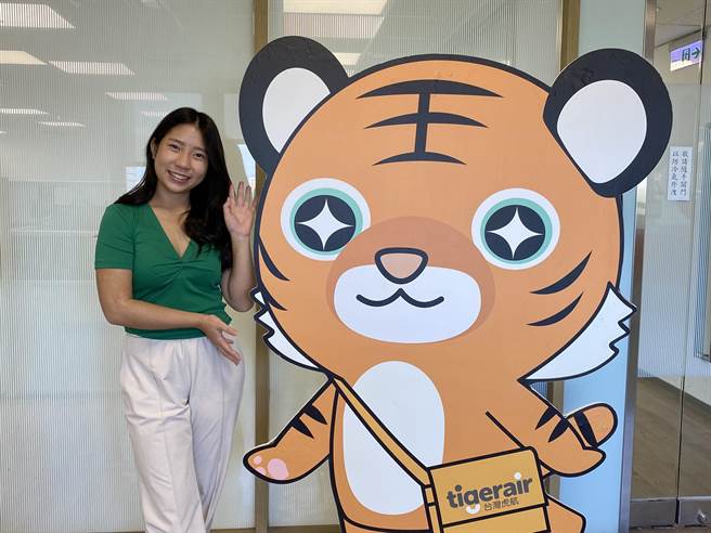 《小小厨神美国版》冠军得主Liya随父母返台探亲，在台湾虎航邀约下，设计了2道全新机上餐。（陈佑诚摄）