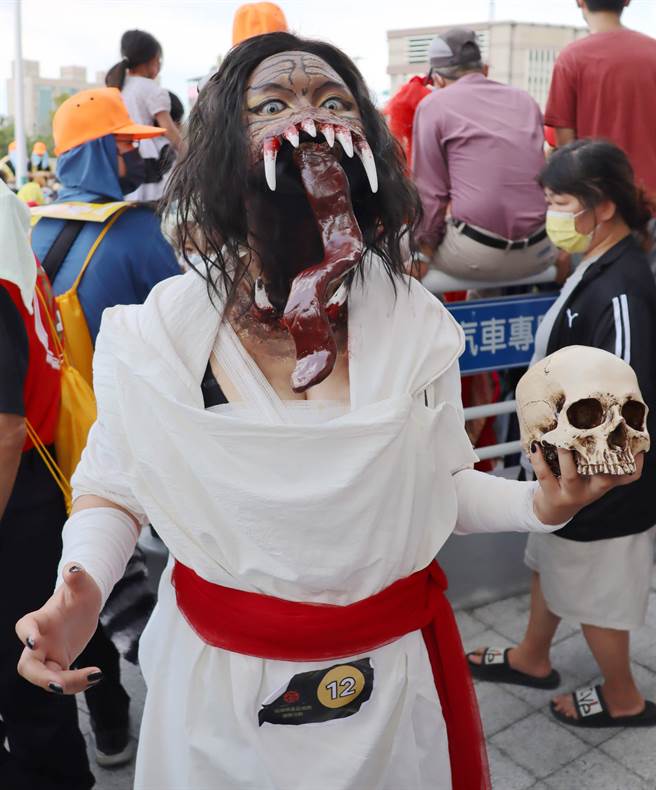 今年也加入「人模鬼样，神鬼魅影」竞赛活动，邀民眾来装神弄鬼，行销嘉义特有的庙宇文化。（吕妍庭摄）