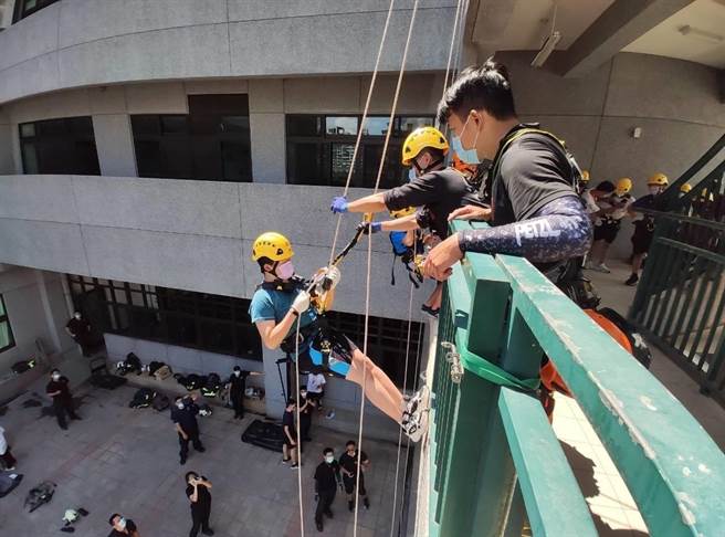 此次营队活动丰富。（新北市消防局提供／李奇叡新北传真）