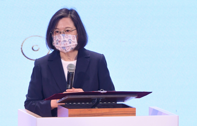 兼任民进党主席的总统蔡英文力挺林智坚战清白，遭各界质疑。（资料照片／王德为摄）