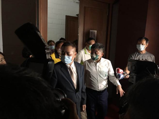 民进党台北市长参选人陈时中出席「2022年首都云林之夜公益演唱会」。（张芷瑜摄）