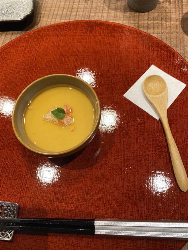 茶碗蒸。(洪秀瑛摄)