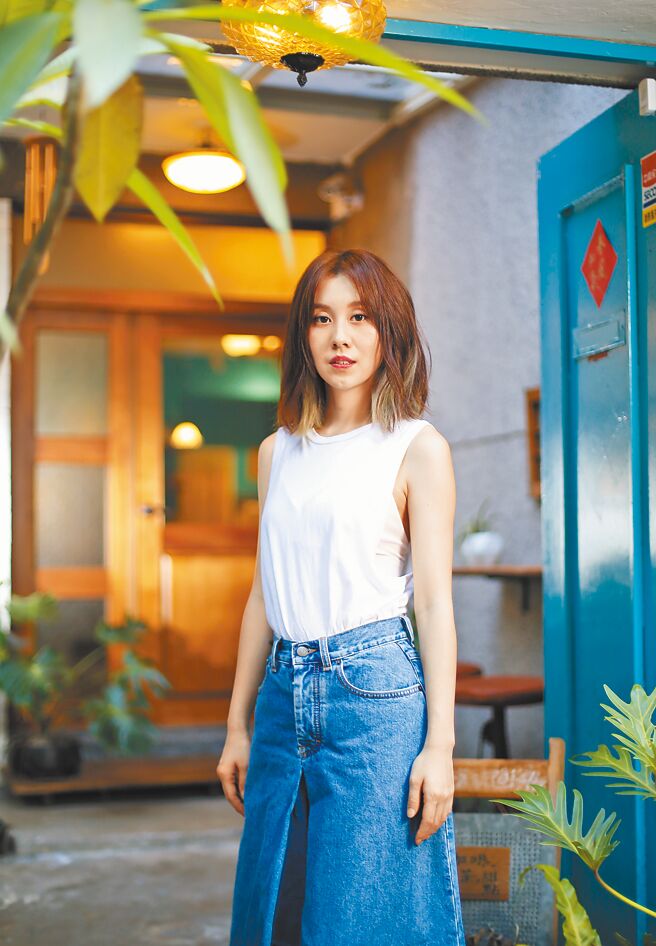 白安拥有空灵气质，外型仙气十足。（陈俊吉摄）