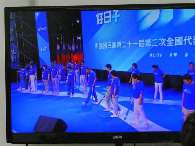 国民党副主席夏立言访陆，不仅绿营批评，蓝营内也传出恐影响年底选举质疑声。但国民党县市长参选人上午受访时均肯定夏此行讲出国人心声。国民党桃园市长参选人张善政说，夏此行重点是表达了要让对方知道台湾这边民心是怎么想的。（周志豪摄）