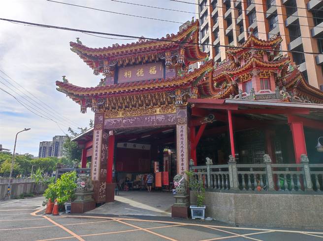 拥有近百年歷史的「大港福德祠」。（翻摄照片／高雄洪靖宜传真）