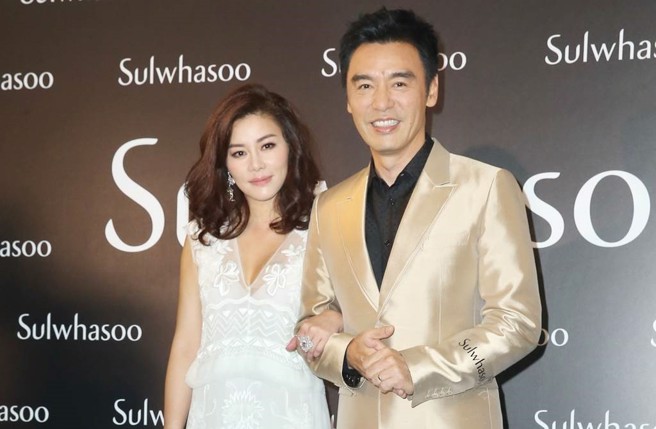 锺镇涛与妻子范姜素贞一同出席活动。（图／中时资料照片）