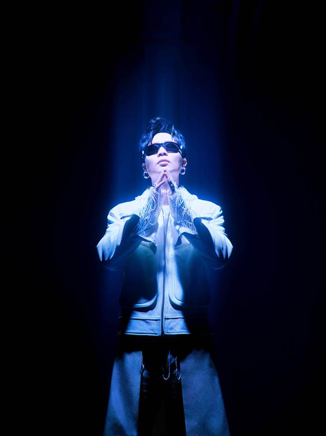 萧秉治演唱会主视觉「Project X」为概念。（相信音乐提供）