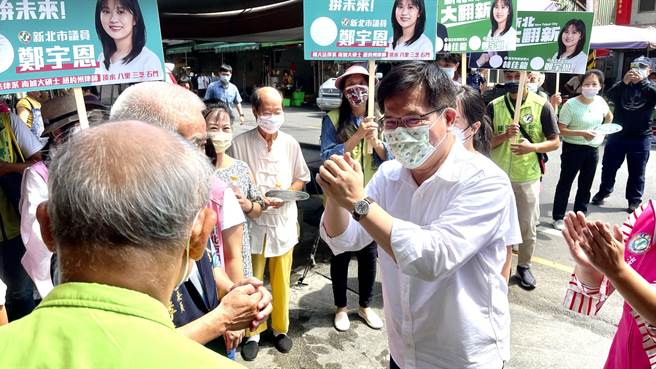林佳龙指出，台湾在防疫最前线有双重意义，除了抵抗病毒，也对抗独裁政权。（吕健豪摄）