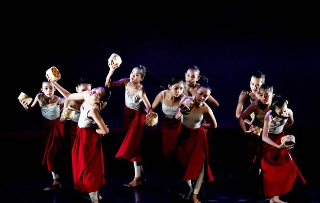 2022.8.28　台东县：▲天空舞集连续19年蝉联台东县杰出演艺团队，以部落传说为题材的创作，备受肯定。（庄哲权摄）