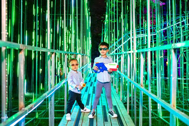 「期间限定」的「光织影舞」光影艺术展已有逾20万人参访。（嘉义市政府提供∕吕妍庭嘉义传真）