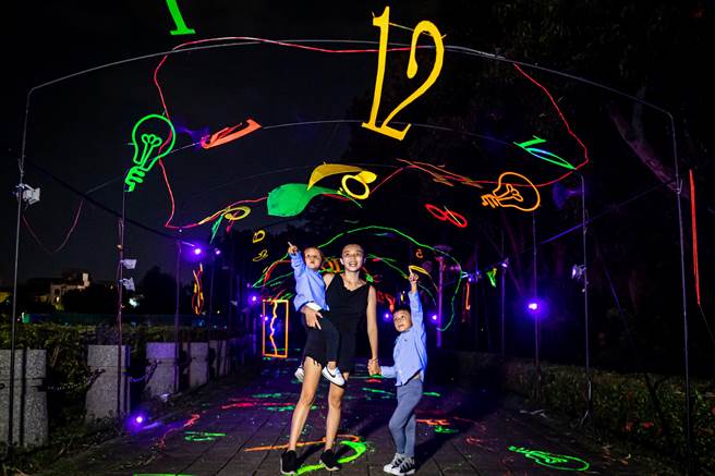 光织影舞成为最热门亲子游景点。（嘉义市政府提供∕吕妍庭嘉义传真）