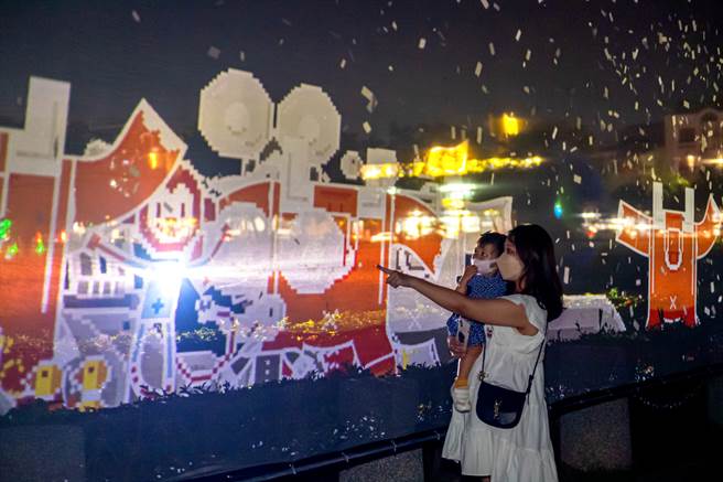 「期间限定」的「光织影舞」光影艺术展已有逾20万人参访。（嘉义市政府提供∕吕妍庭嘉义传真）