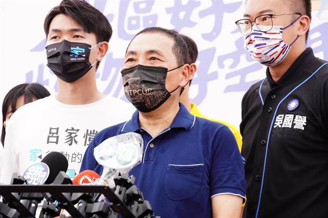 民进党新北市长参选人林佳龙喊话新北市长侯友宜，以国民党候选人身分与他竞争。对此，侯友宜今回应，现在就是努力把市政做好，好好拚市政，扮演好自己的角色，大家加油。（蔡雯如摄）