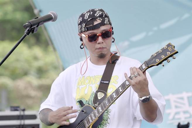 今年搖滾音樂祭結合帆船賽及海鮮啤酒節，28日於碧砂漁港熱力開唱。（基隆市政府提供／陳彩玲基隆傳真）