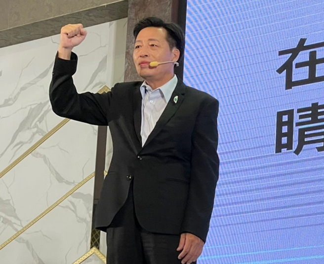 前立委郑宝清昨正式宣布参选桃园市长。（图 / 民眾提供）