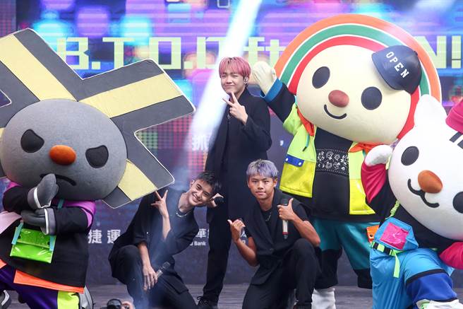 2022台北捷運盃街舞大賽28日於大安路封街舉行，B.T.O.D應邀出席演出。 （鄧博仁攝）