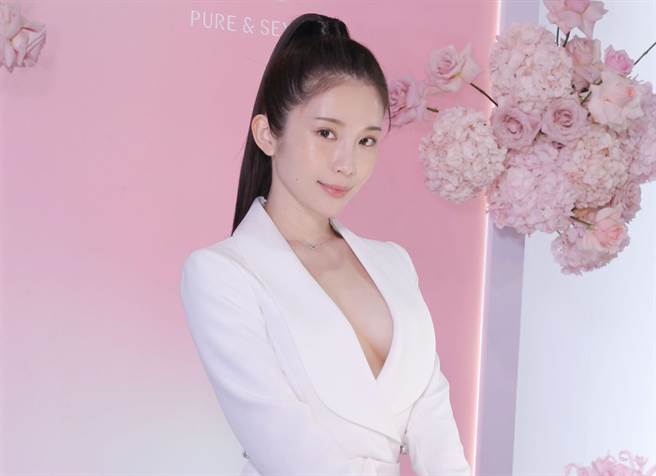 郑家纯今以CEO身分出席新品发表会。（纯色提供）