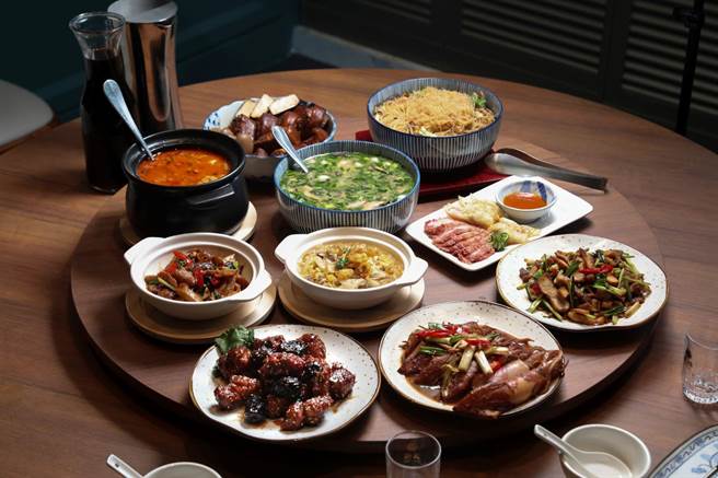 飨宾餐旅旗下五大品牌合推军人节用餐优惠。（飨宾提供）