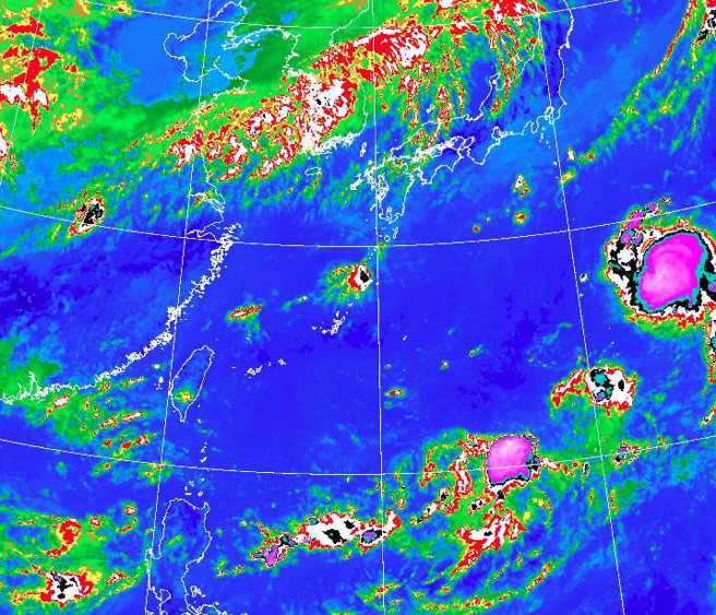 轩岚诺颱风凌晨2时的中心位置在台北东方2530公里的海面上，向西进行，明天可能增强成中颱。(翻摄自气象局)