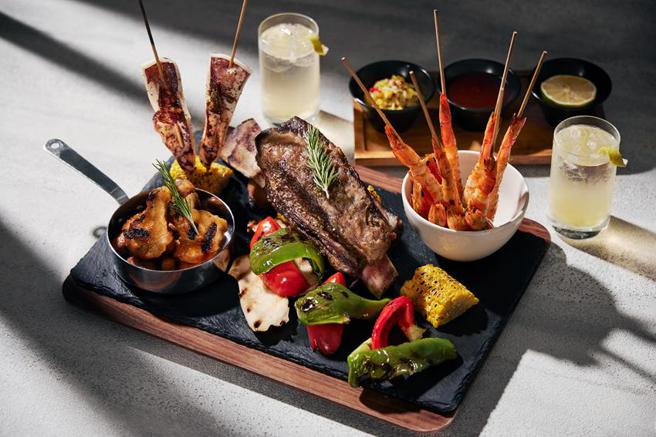 （寒舍艾麗酒店搶中秋餐飲商機，推出「柚見中秋」中秋義饗燒烤。圖／寒舍艾麗酒店）