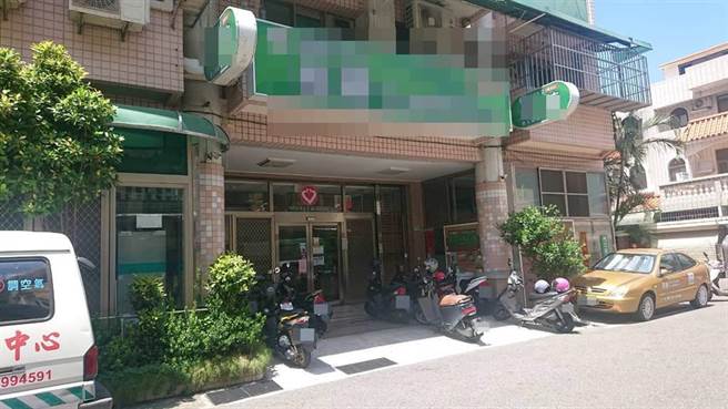 台南市一家长照中心因女照服员涉嫌开直播替阿公打手枪被罚6万元。（本报资料照片）