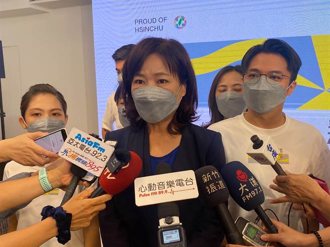 民进党沈慧虹回酸说，高虹安昔日高唱塔绿班，今天却说不要抹顏色，很明显是双标。（陈育贤摄）