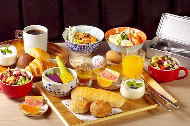 （天成文旅华山町推出微醺住房专案，入住含早餐。图／天成文旅华山町）