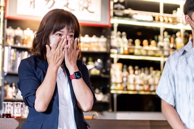 年輕人辦後援會挺虹姐，一句話讓沈慧虹淚灑現場。（圖／取自沈慧虹臉書）