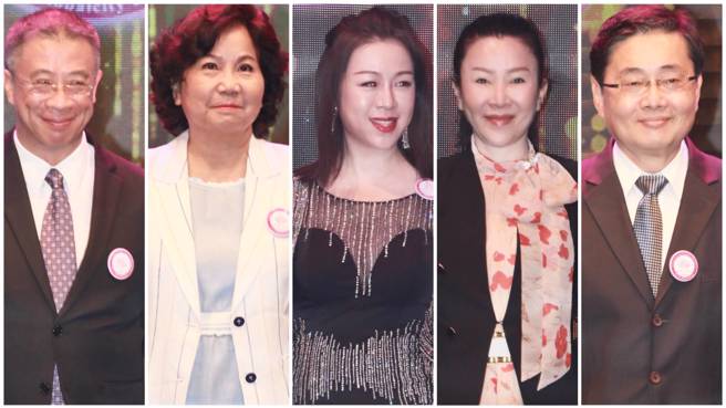 南亚技术学院校长连信仲(左起)、开南大学校长林玥秀 、新北市议员刘美芳、黎明技术学院副校长徐秀惠、东华大学校长赵涵捷。(中华全球城市选拔协会提供)