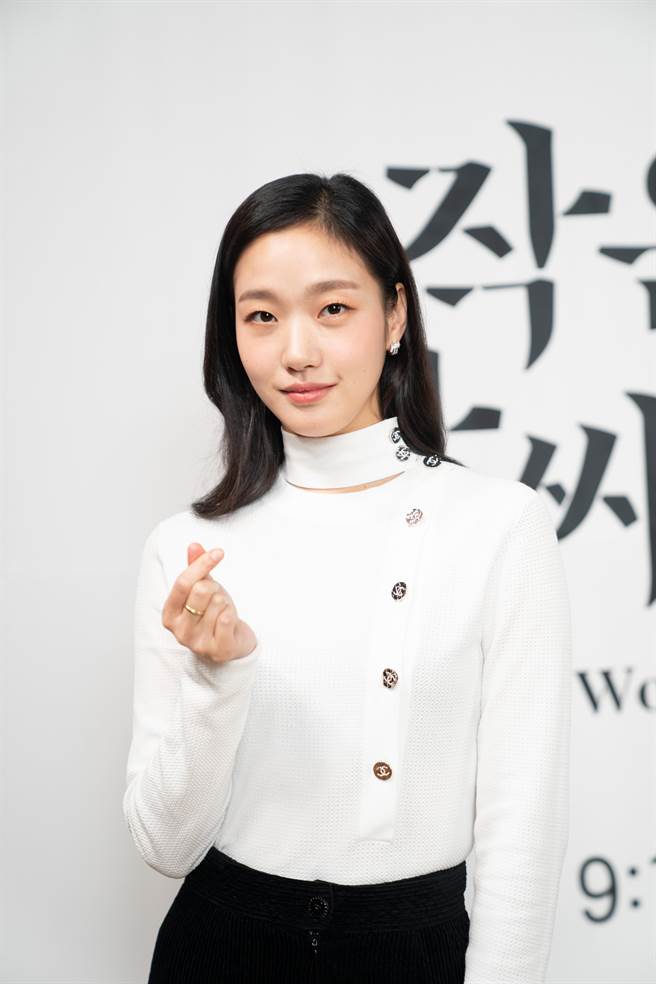 金高银在《小女子》中饰演大姊吴仁珠。（Netflix提供）