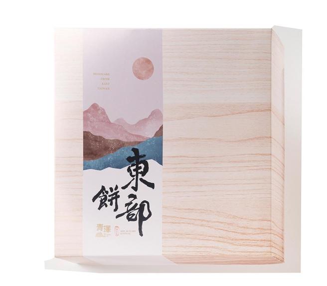 爱买美心金装月饼，特价1050元。（爱买提供）