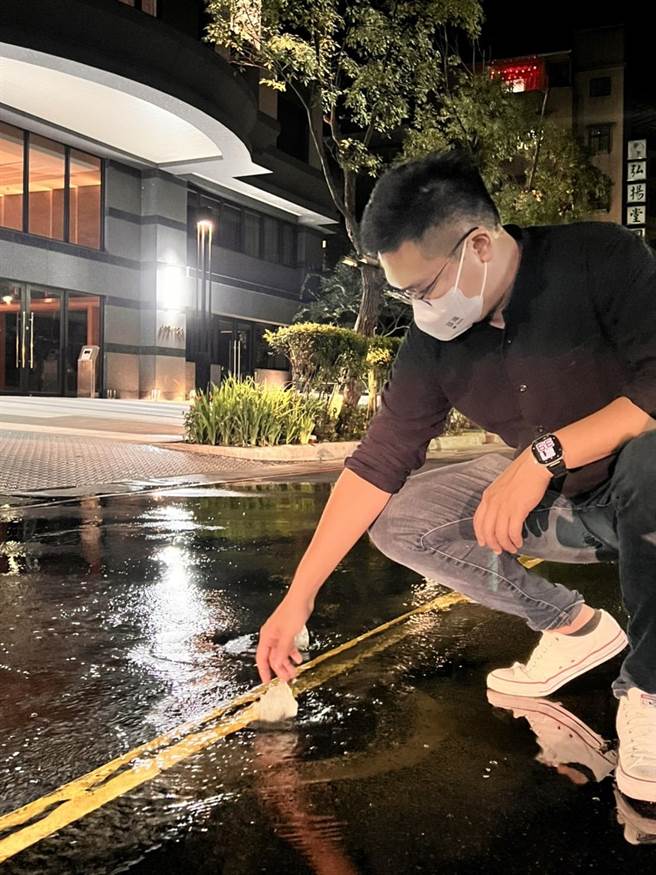 市议员张颢瀚要求水公司尽快处理。（市议员张颢瀚提供／陈彩玲基隆传真）