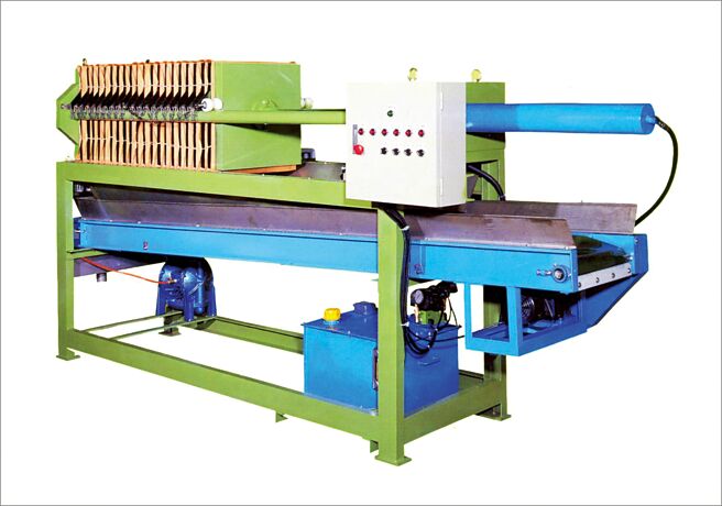 順琿製造的板框式污泥脫水機，具有性能佳、省電、應用廣等優點。圖／業者提供