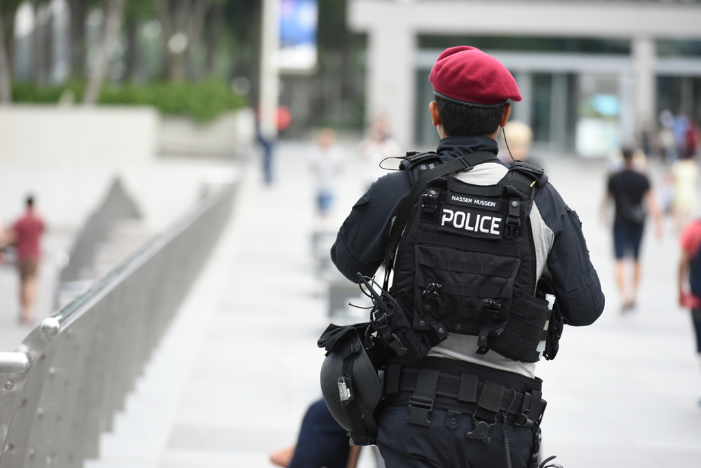 新加坡警察部队昨天发布最新犯罪统计数据表示，今年上半年接获的诈骗案件通报数从去年同期的7746件，攀升至1万4349件。示意图／shutterstock(photo:ChinaTimes)