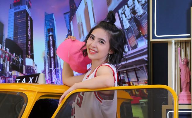 台湾5大美女教授评比出炉，第一位是台大资讯工程学系／资讯网路与多媒体研究所副教授陈縕侬。
（图／翻摄自陈縕侬脸书）