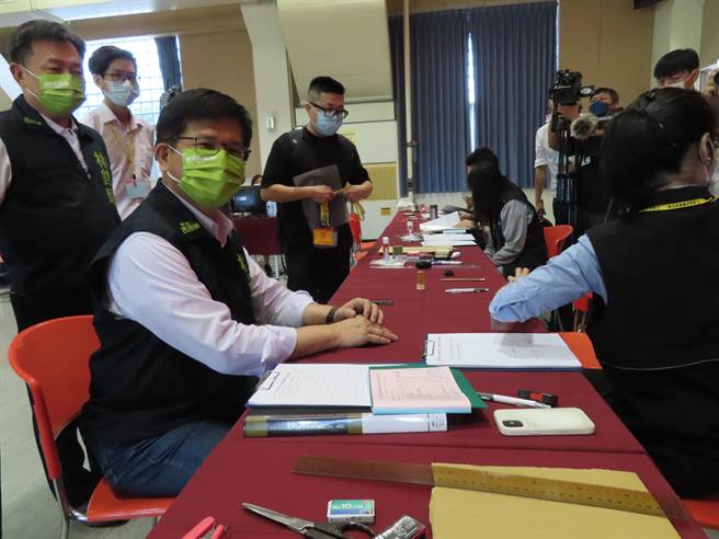 林佳龍說，侯友宜要有辯論的勇氣。（葉德正攝）