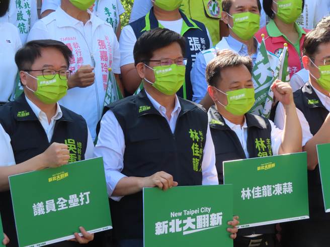 张善政被周刊爆抄袭，林锡耀认为张应清楚说明。（叶德正摄）