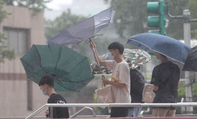 台北市近6年來，只有2個非暑假、非周末的颱風假，相當稀少。（資料照）