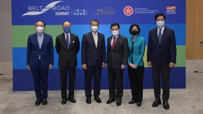 新加坡副总理兼经济政策统筹部长王瑞杰访香港。／香港政府新闻处