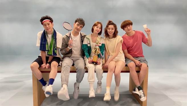 《决胜的挥拍》主演群拍摄主视觉。（民视提供）